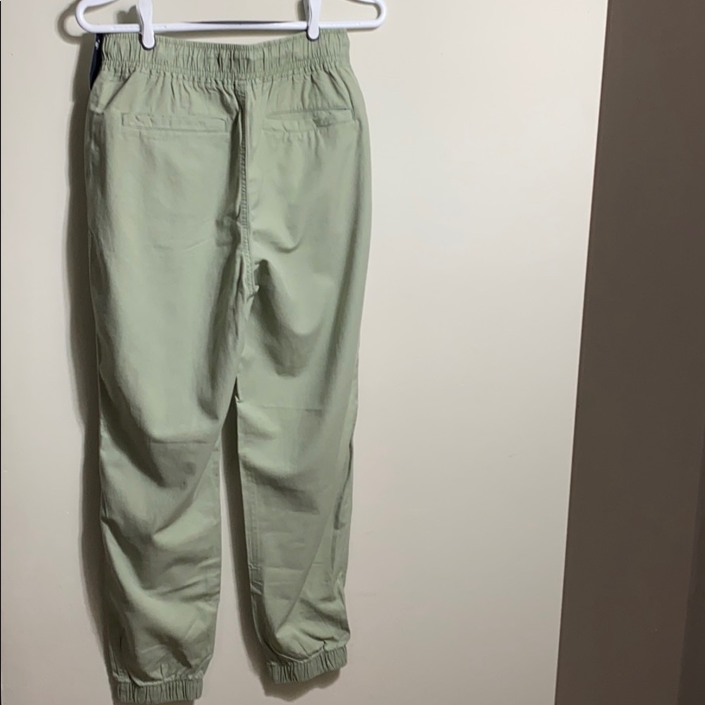 NWT - Hollister Ultra High Rise woven joggers